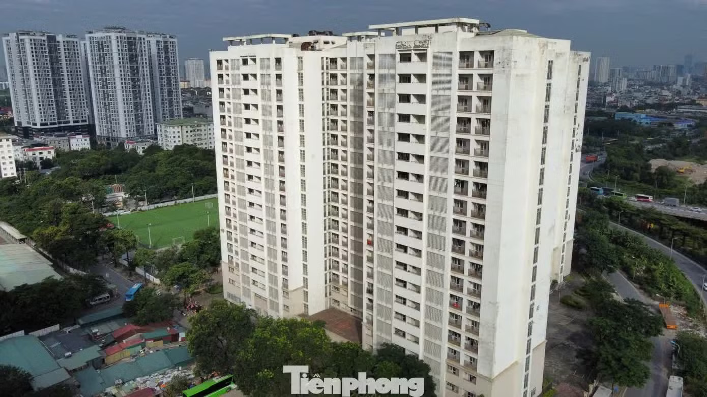 Khu nhà ở sinh viên Pháp Vân - Tứ Hiệp (phường Yên Sở) còn 2.712 chỗ ở cho thuê còn trống, tương đương khoảng 339 căn hộ. Hơn 5.800 chỗ ở cho thuê tại Hà Nội bỏ trống - Ảnh 1.