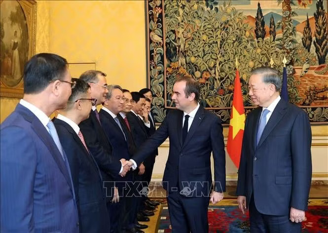 Tổng Bí thư, Chủ tịch nước Tô Lâm hội kiến Thủ tướng Pháp - Ảnh 3.