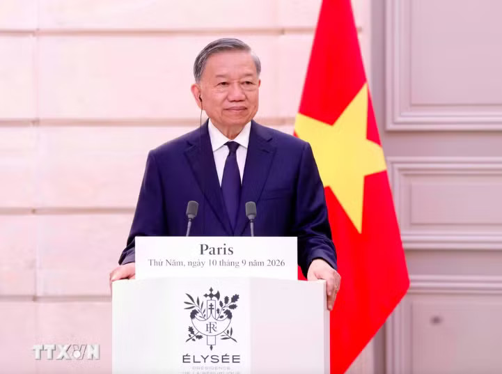 Tổng Bí thư, Chủ tịch nước Tô Lâm phát biểu với báo chí tại Pháp. Ảnh: TTXVN Pháp mong muốn trở thành đối tác hàng đầu của Việt Nam - Ảnh 2.
