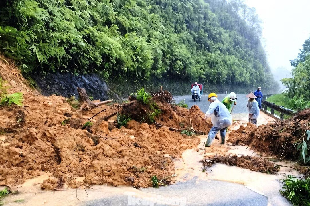 Huế mưa rất lớn - Ảnh 3.
