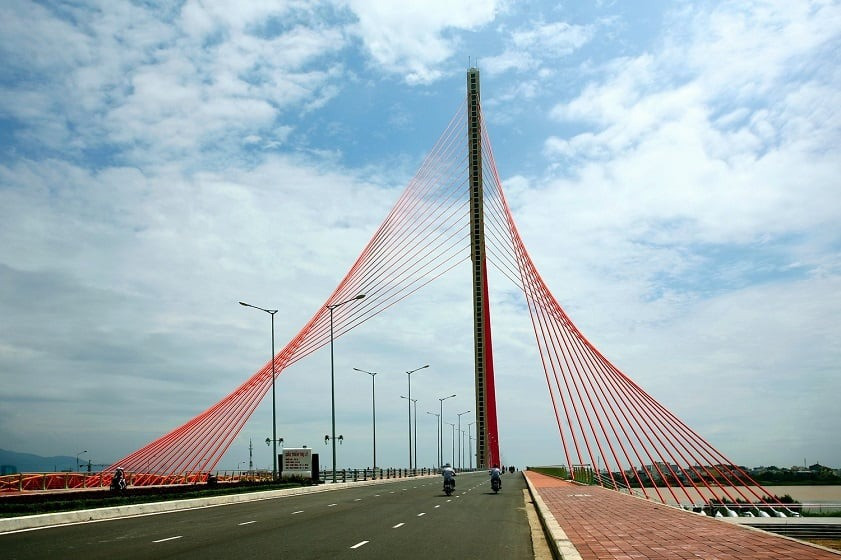 viet-nam-co-cau-day-vang-mot-mat-phang-lon-nhat-dong-nam-a3.jpg