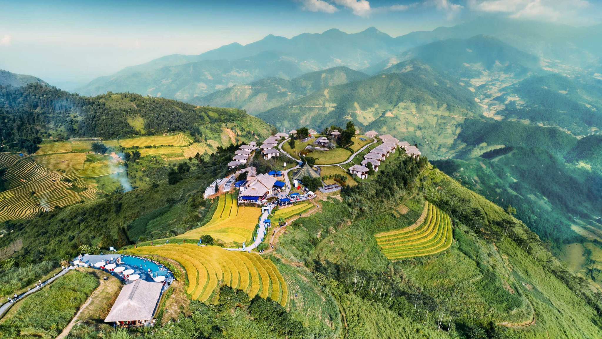 Với sự kết hợp giữa vẻ đẹp của Sapa, Topas Ecolodge được National Geographic công nhận là một thiên đường thực sự độc đáo ở vùng núi miền Bắc Việt Nam. 