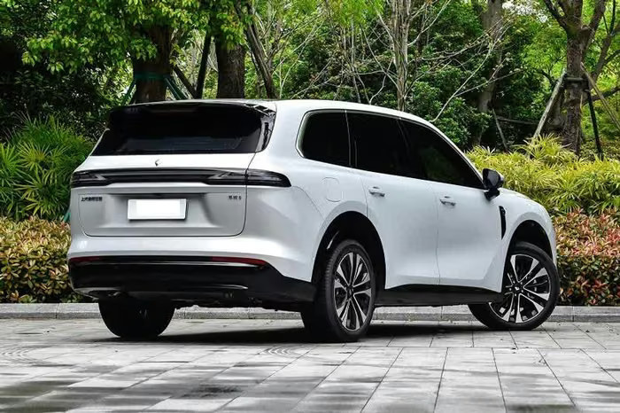 Huajing S đều trang bị công nghệ trợ lái mới nhất