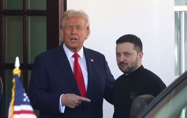 Tổng thống Mỹ Trump kêu gọi Ukraine ngừng tấn công các nhà máy lọc dầu Nga - Ảnh 1.