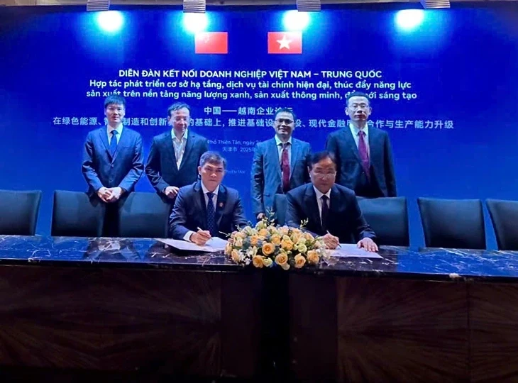 pvcfc-ky-ket-bien-ban-ghi-nho-hop-tac-voi-wec-thuoc-cncec-17513827359431462588871.webp