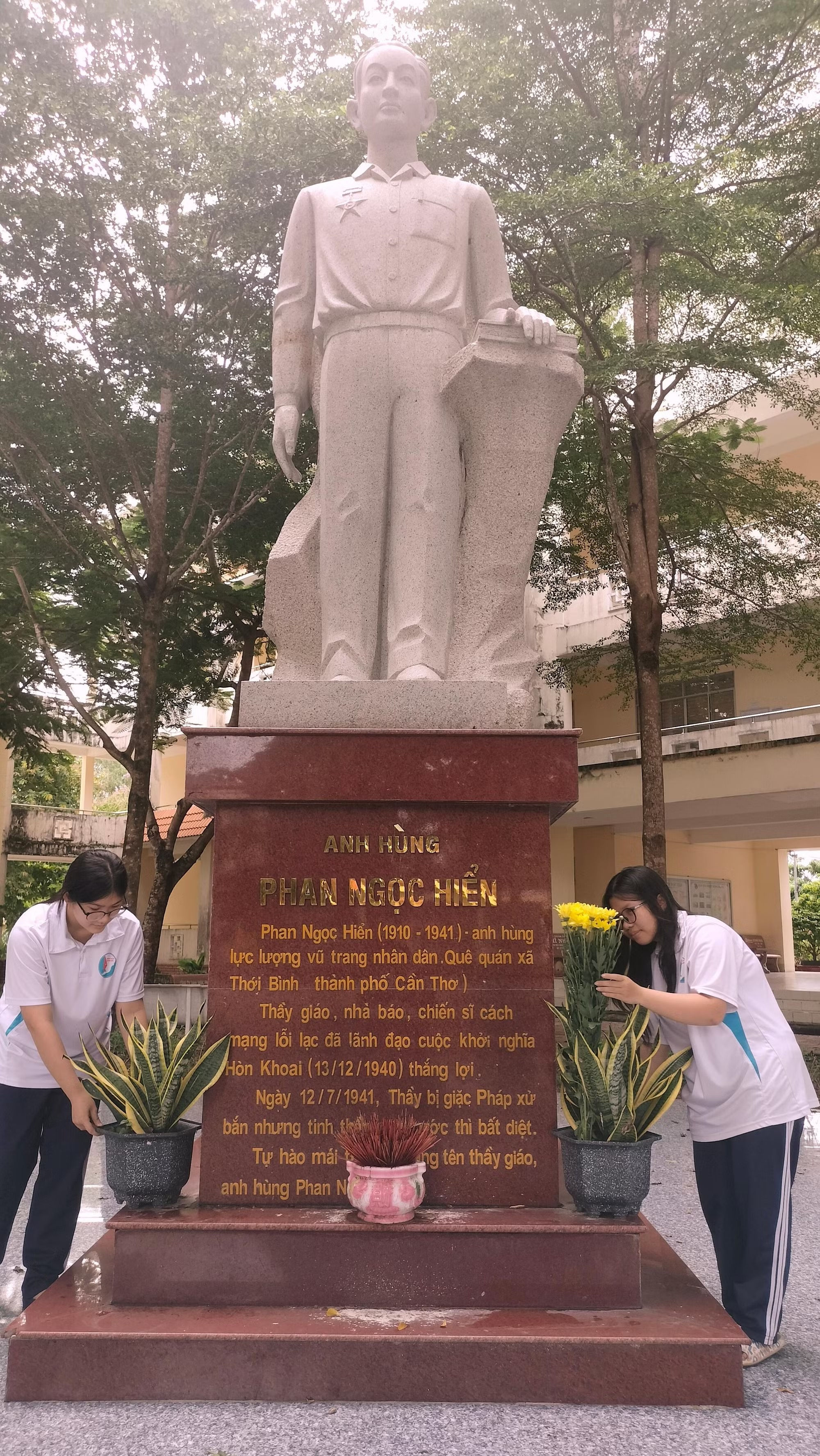 phanngochie.jpg