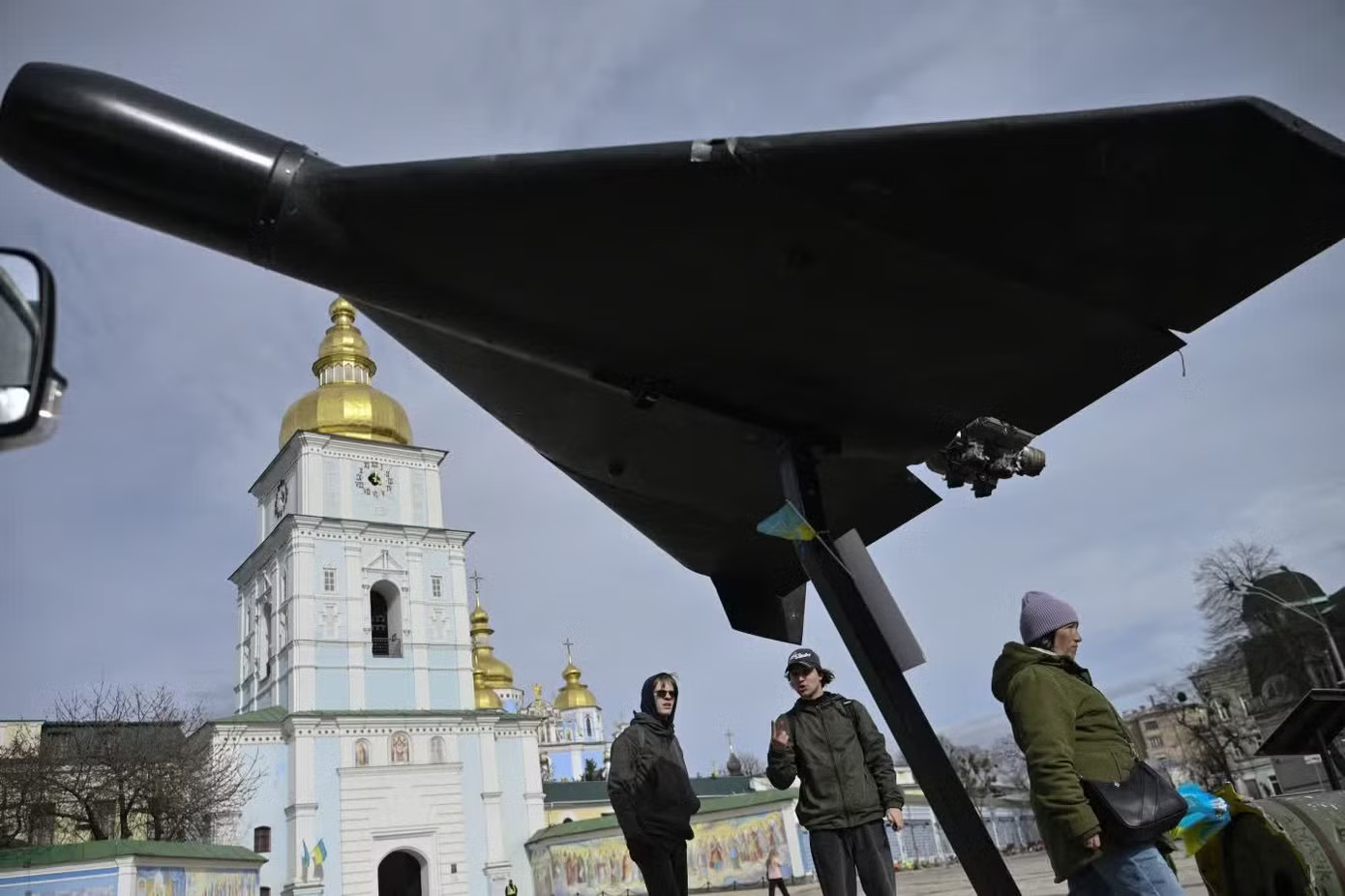 Nga vượt Mỹ, Ukraine trong cuộc đua vũ khí giá rẻ - Ảnh 1.