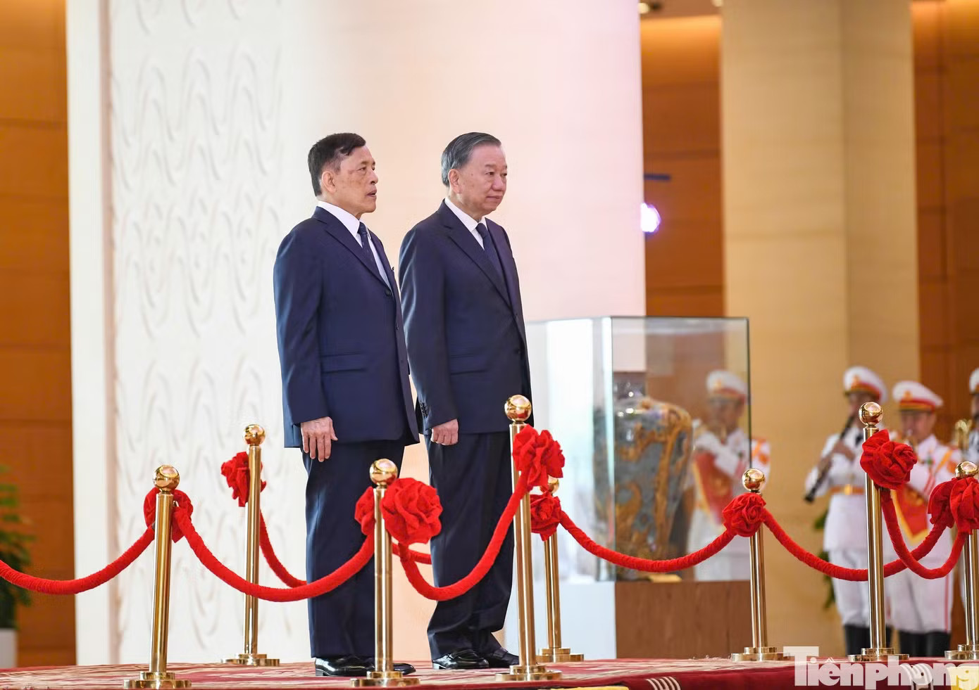 Lễ đón chính thức Nhà vua và Hoàng hậu Thái Lan thăm cấp Nhà nước tới Việt Nam - Ảnh 5.