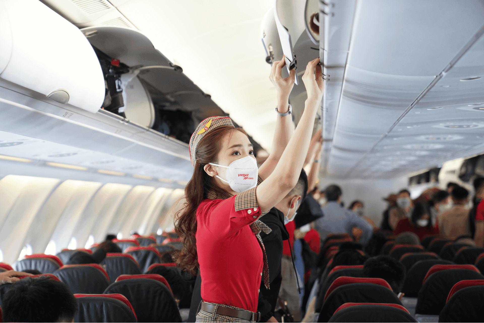 cabin-crew-1-1677651956872.png