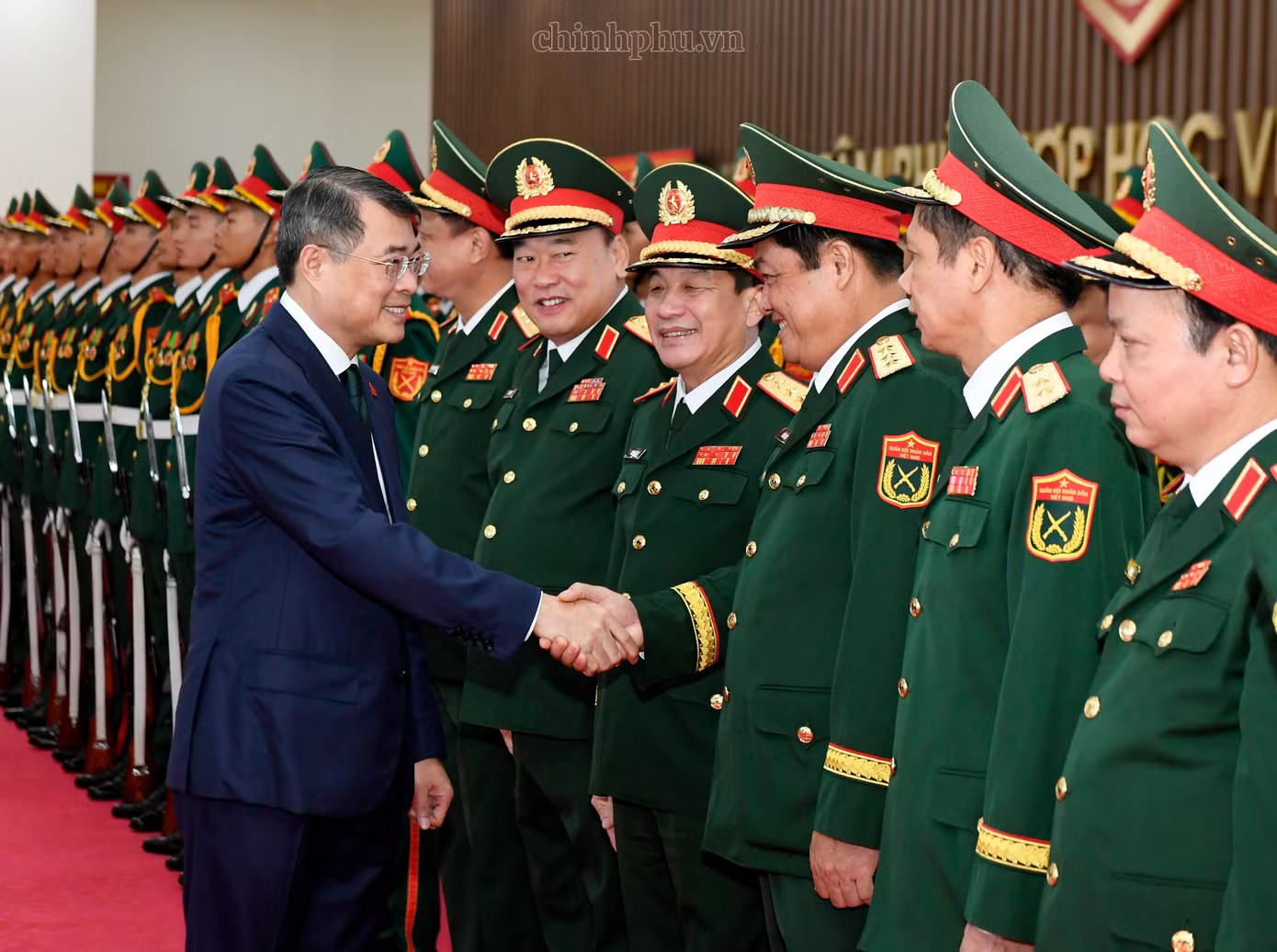 Thủ tướng Lê Minh Hưng và các đại biểu dự lễ khai giảng. (Ảnh: Nhật Bắc) Thủ tướng Lê Minh Hưng: Chuẩn bị đội ngũ cán bộ đủ năng lực cho hiện tại và tương lai - Ảnh 1.