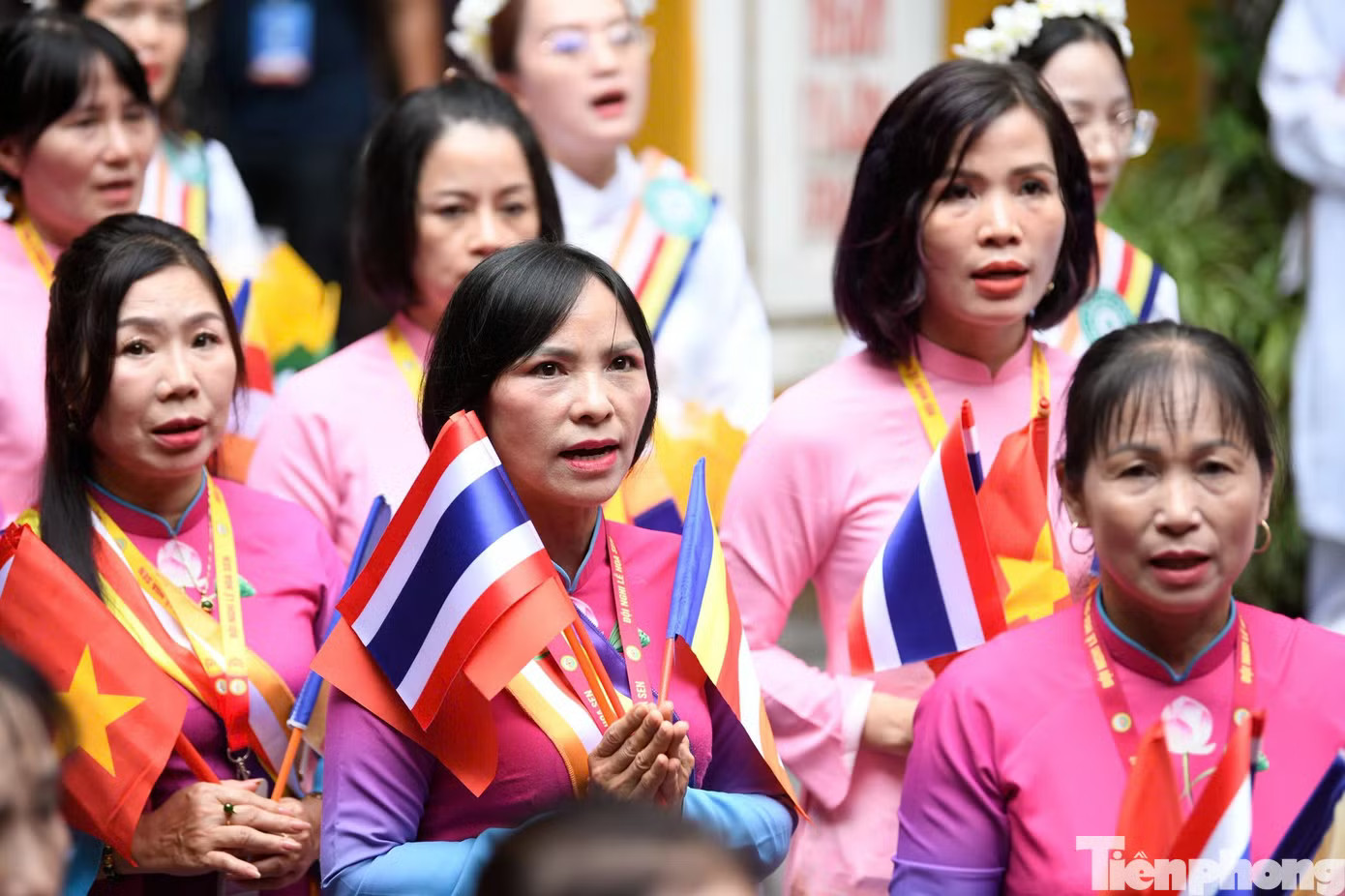 Lễ đón Nhà vua và Hoàng hậu Thái Lan tại chùa Quán Sứ. Ảnh: Như Ý Nhà vua Thái Lan và Hoàng hậu thăm chùa Quán Sứ và dự lễ cầu an - Ảnh 3.
