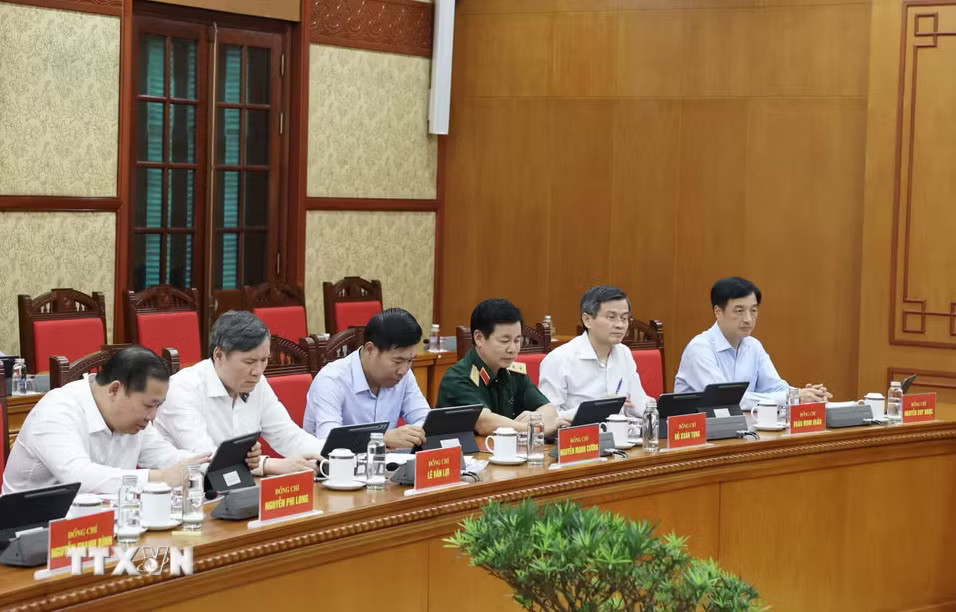 Các đại biểu tham dự Phiên họp thứ hai Thường trực Ban Chỉ đạo Trung ương về sửa đổi, bổ sung Điều lệ Đảng. Ảnh: TTXVN Tổng Bí thư, Chủ tịch nước Tô Lâm chủ trì phiên họp về sửa đổi, bổ sung Điều lệ Đảng - Ảnh 5.