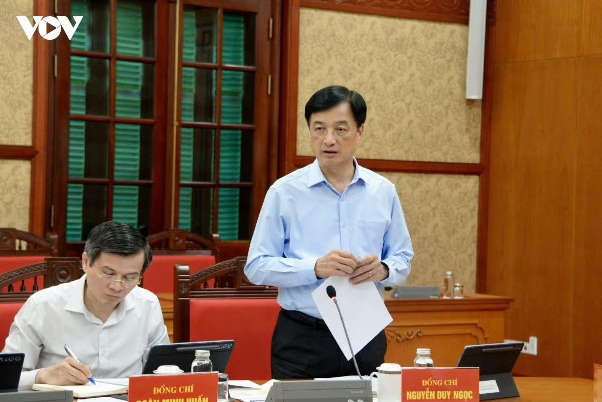 Ủy viên Bộ Chính trị, Bí thư Trung ương Đảng, Trưởng Ban Tổ chức Trung ương Nguyễn Duy Ngọc phát biểu. Ảnh: VOV Tổng Bí thư, Chủ tịch nước Tô Lâm chủ trì phiên họp về sửa đổi, bổ sung Điều lệ Đảng - Ảnh 3.