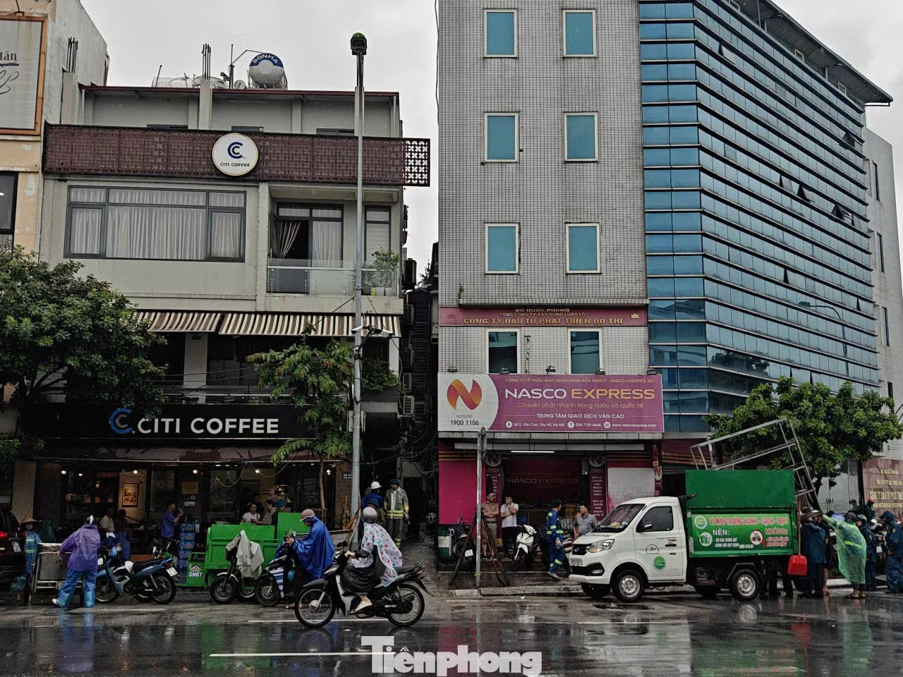 Hiện trường vụ cháy nhà 5 người tử vong ở Hà Nội - Ảnh 1.
