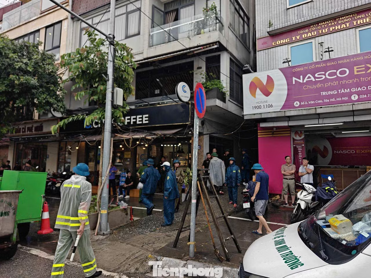 Hiện trường vụ cháy nhà 5 người tử vong ở Hà Nội - Ảnh 10.