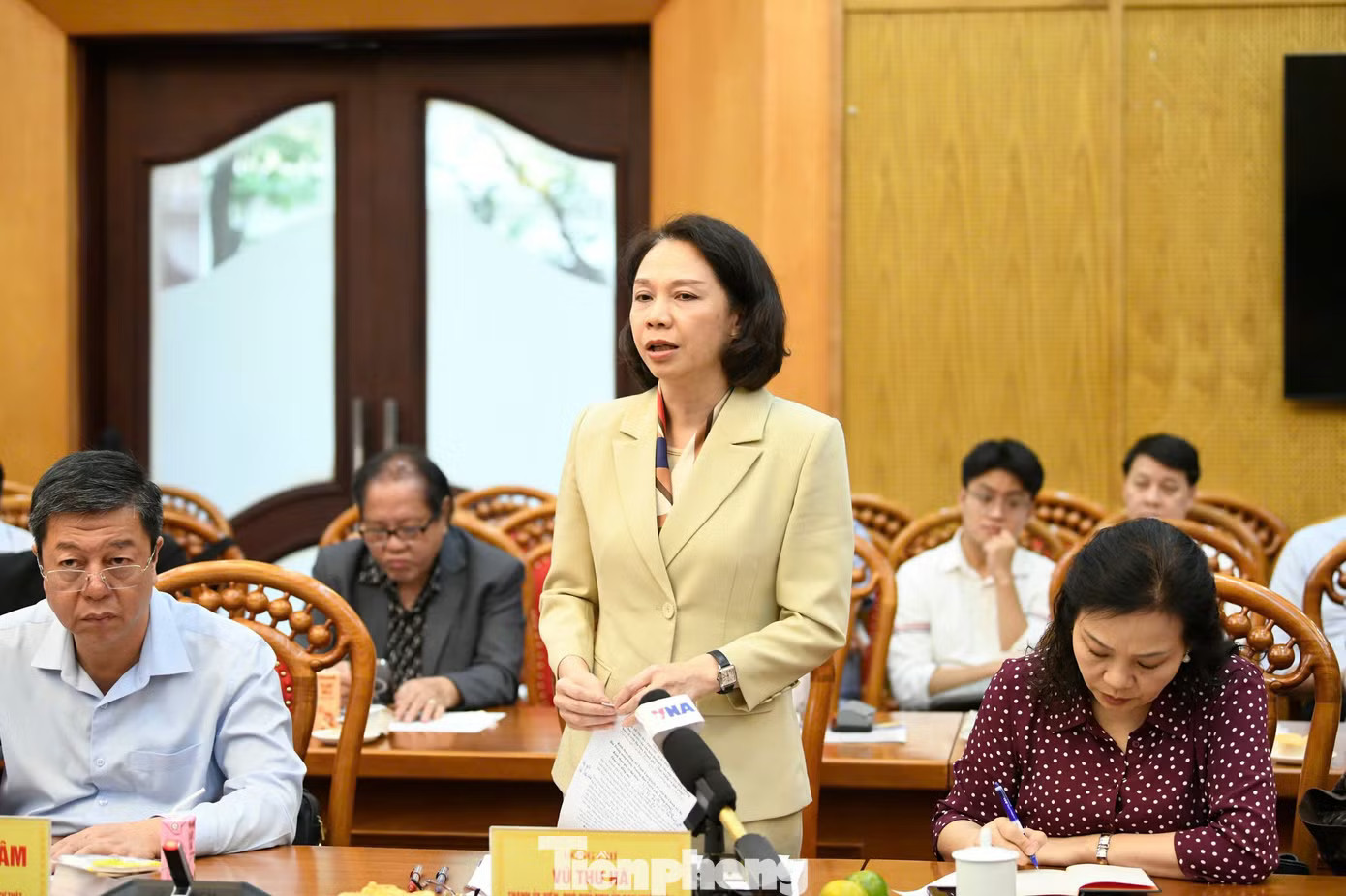 Đầu tư cho kinh tế đơn thuần có thể tăng trưởng 10–12%, đầu tư cho văn hóa có thể tăng gấp 100 lần - Ảnh 8.