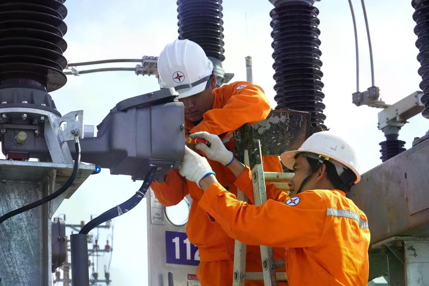 Điều gì giúp EVN lãi hơn 20.800 tỷ đồng sau nửa năm? - Ảnh 2.