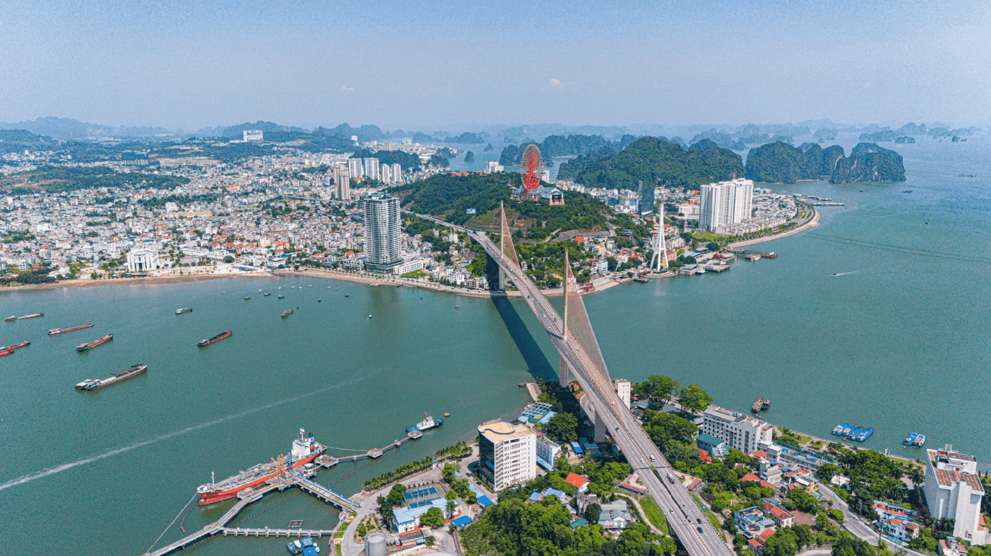 Chưa đầy 10 ngày nữa, Quảng Ninh sẽ không còn là thành phố trực thuộc Trung ương trẻ nhất cả nước. 