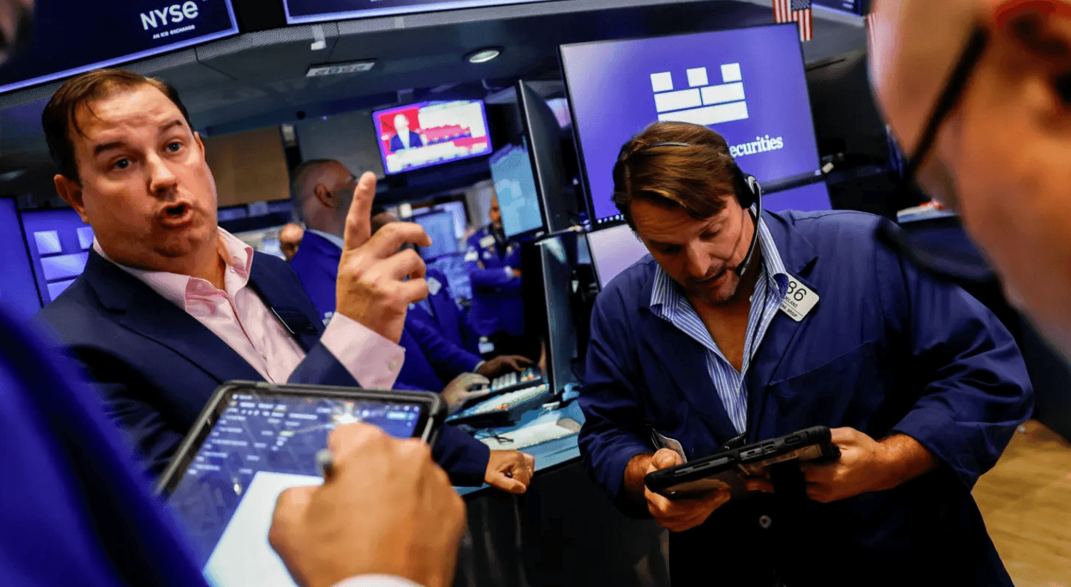 Dow Jones mất hơn 600 điểm sau phát biểu của Chủ tịch Fed, chứng khoán châu Á bật tăng