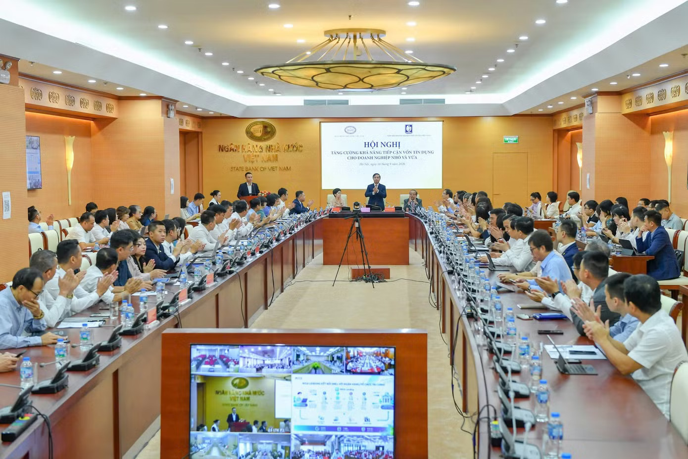 Doanh nghiệp nhỏ và vừa kiến nghị 'nóng' về tín dụng - Ảnh 3.
