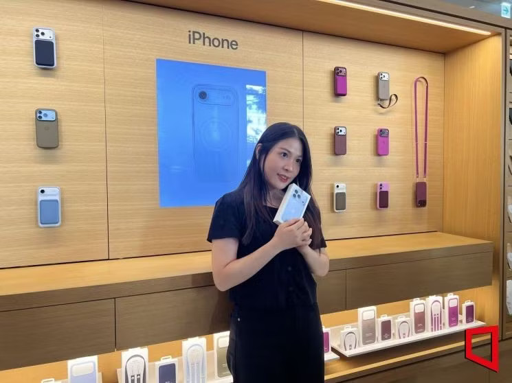 'Fan Táo' quốc tế xếp hàng chờ mua iPhone 18, Singapore có người mua 33 chiếc - Ảnh 5.
