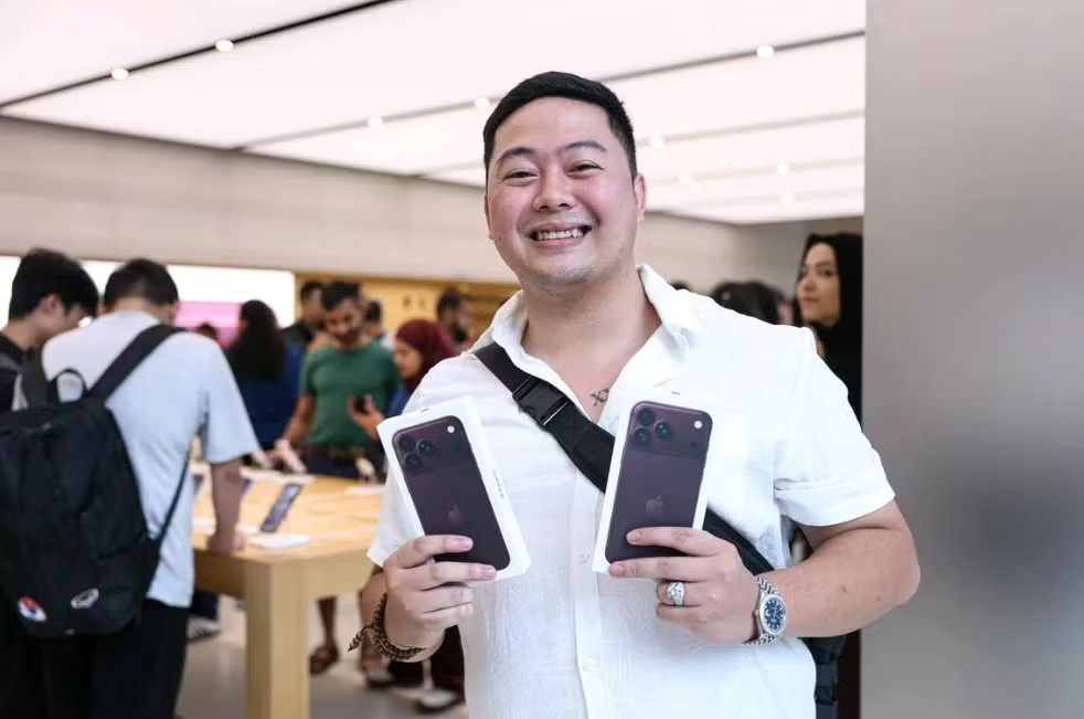'Fan Táo' quốc tế xếp hàng chờ mua iPhone 18, Singapore có người mua 33 chiếc - Ảnh 4.