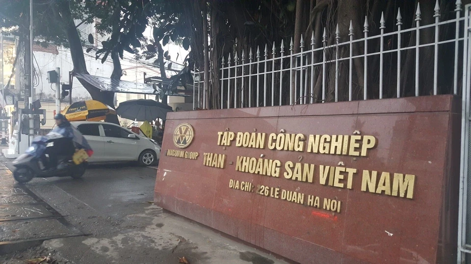 tap-doan-than-khoang-san-viet-nam-1514905682799.webp