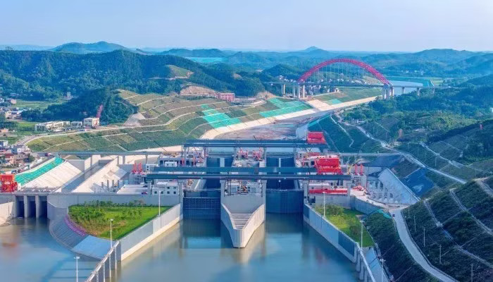 Cận cảnh 'kênh đào thế kỷ' Trung Quốc vừa vận hành - Ảnh 1.