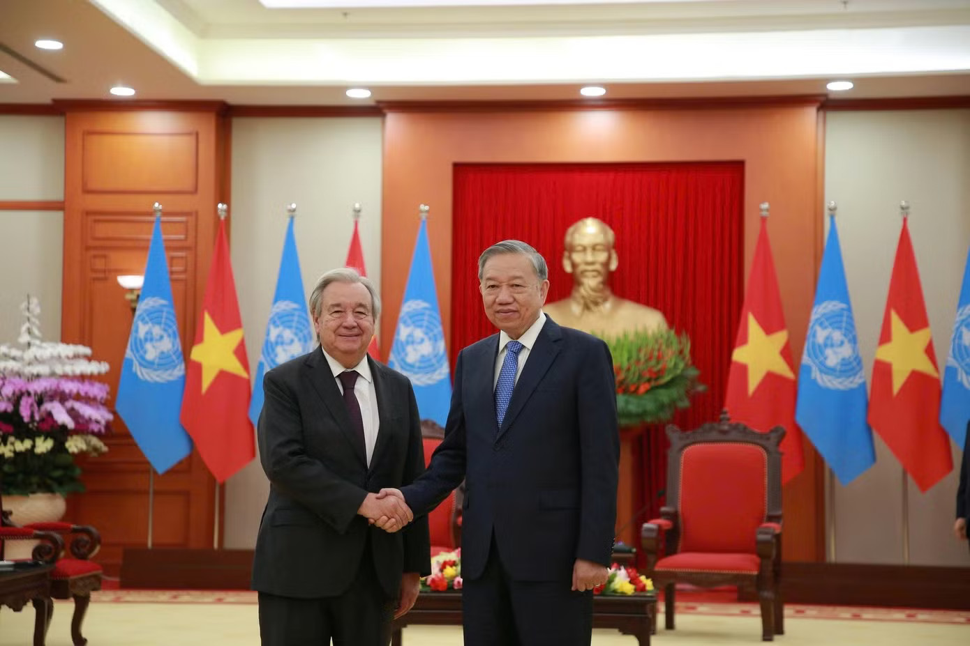 Tổng Bí thư Tô Lâm tiếp Tổng Thư ký LHQ Antonio Guterres nhân dịp thăm chính thức Việt Nam và dự Lễ mở ký Công ước LHQ về chống tội phạm mạng, tháng 10/2025. Ảnh: VGP Tổng Bí thư, Chủ tịch nước công tác tại Mỹ và thăm Canada: Sẽ trao đổi những vấn đề chiến lược - Ảnh 2.
