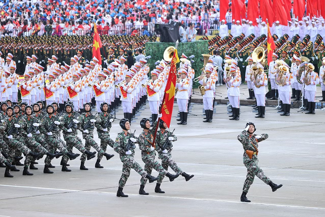 Tổ chức diễu binh, diễu hành kỷ niệm 100 năm thành lập Đảng - Ảnh 1.