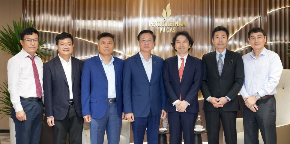 Hai bên tập trung trao đổi về khả năng phát huy thế mạnh của mỗi bên để mở rộng hợp tác trong chuỗi giá trị khí và LNG (Nguồn: PetroTimes)