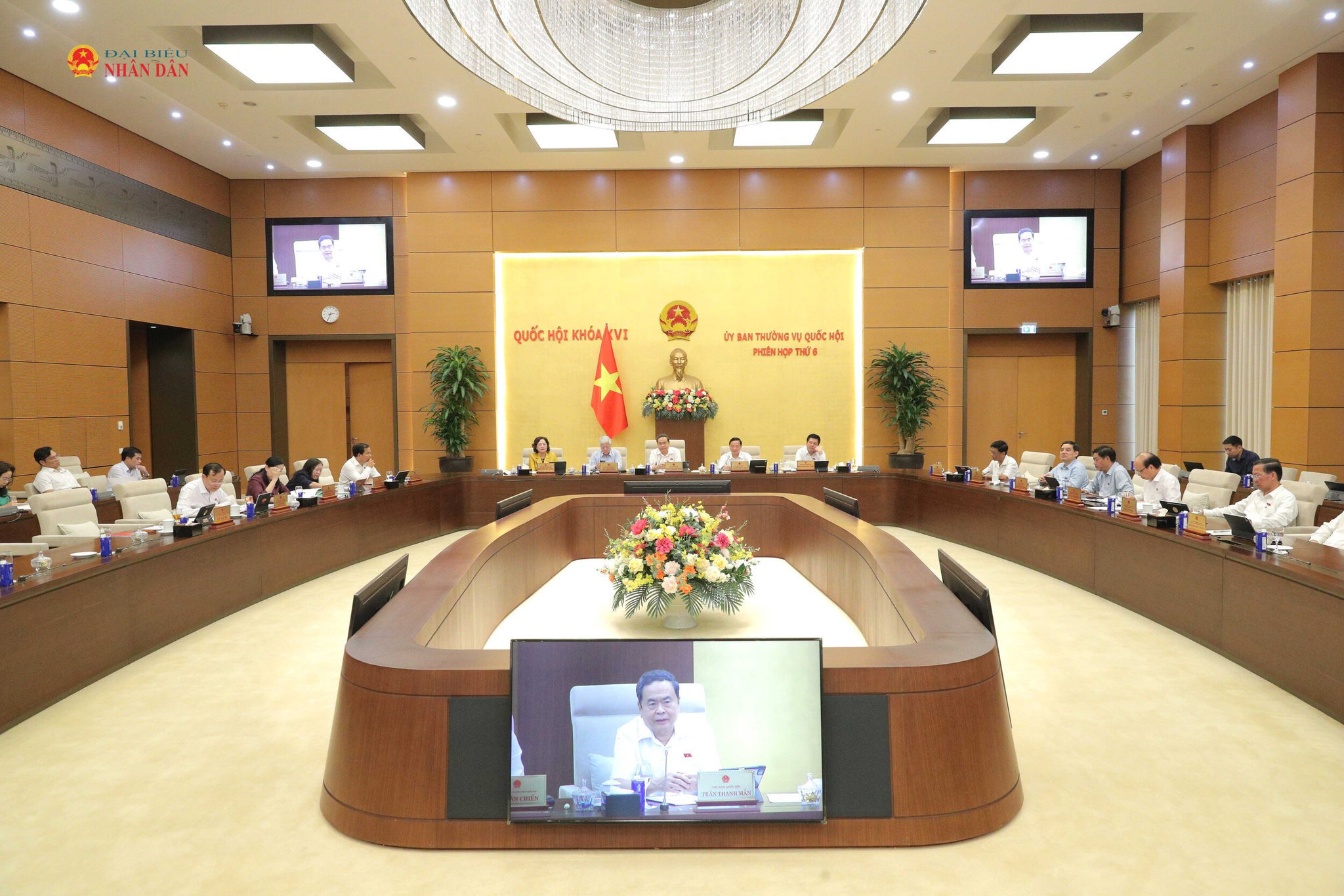 toan-canh-2-.jpg