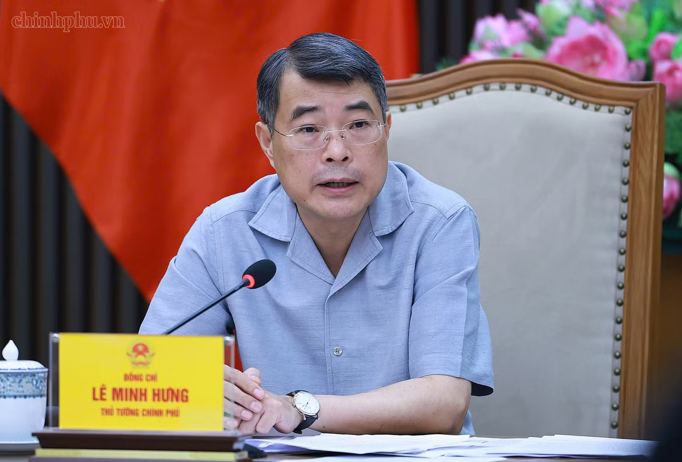 Thủ tướng phân tích nguyên nhân khiến một số dự án chậm tiến độ. Ảnh: Nhật Bắc 12 dự án giao thông giải ngân dưới 5%, Thủ tướng yêu cầu xử lý triệt để vướng mắc - Ảnh 1.
