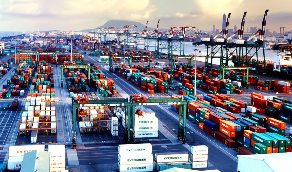 Chi phí logistics của Việt Nam được ước tính tương đương 16-17% GDP. Doanh nghiệp xuất khẩu 'mất lãi' vì chi phí logistics - Ảnh 2.