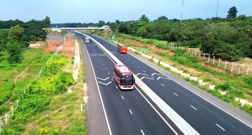 Tuyến cao tốc Phan Thiết - Dầu Giây nằm trong phạm vi đầu tư mở rộng được nhà đầu tư đề xuất hiện đang khai thác quy mô 4 làn xe hoàn chỉnh.
