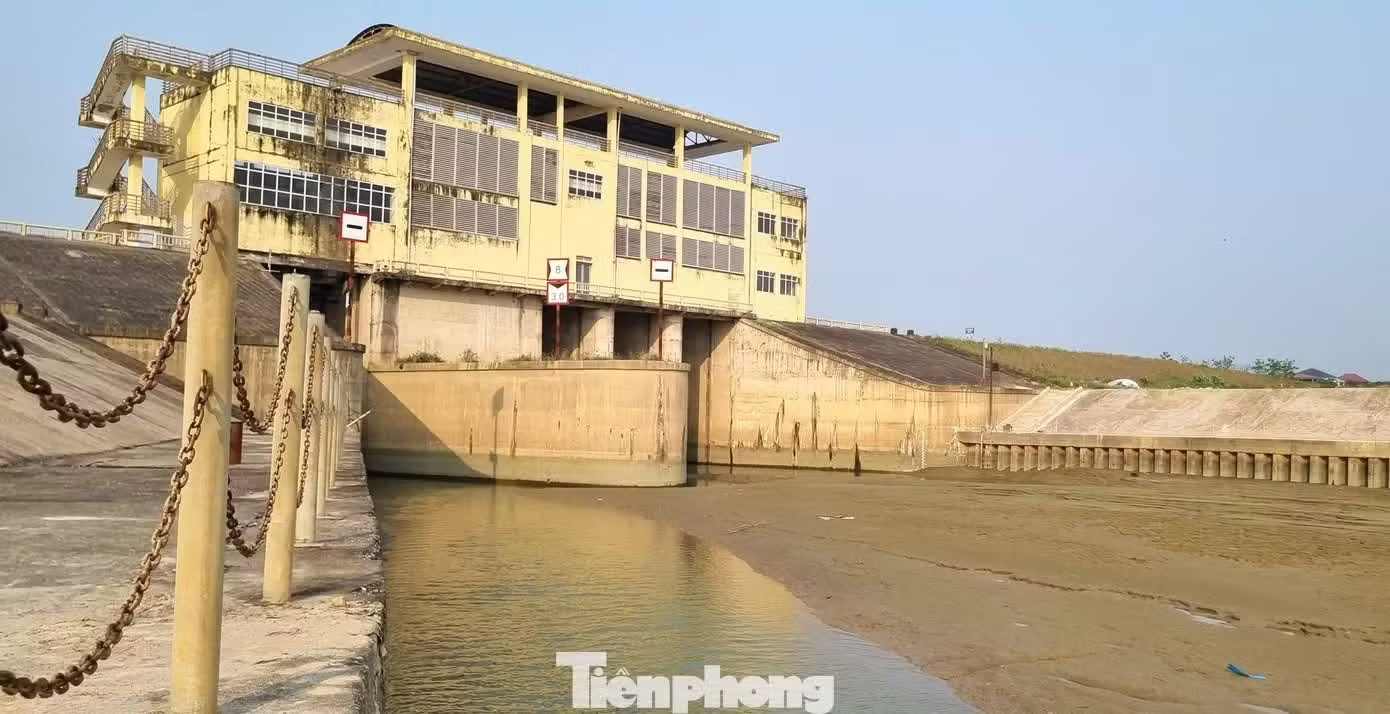 Các công trình thuỷ lợi ở miền Trung, Tây Nguyên và Nam Bộ có nguy cơ Siêu El Nino quay lại sau 11 năm: Việt Nam nguy cơ hạn khắc nghiệt, mùa đông năm nay ấm với nền nhiệt cao hơn - Ảnh 3.