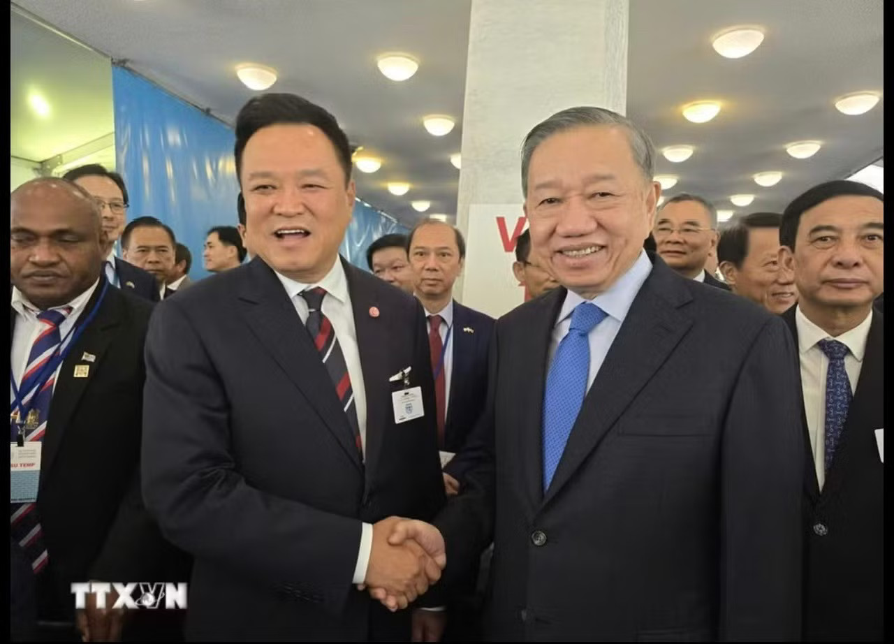 Tổng Bí thư, Chủ tịch nước Tô Lâm gặp Thủ tướng Thái Lan Anutin Charnvirakul. (Ảnh: TTXVN) Tổng Bí thư, Chủ tịch nước gặp lãnh đạo các nước dự Kỳ họp Đại hội đồng Liên Hợp Quốc khóa 81 - Ảnh 1.