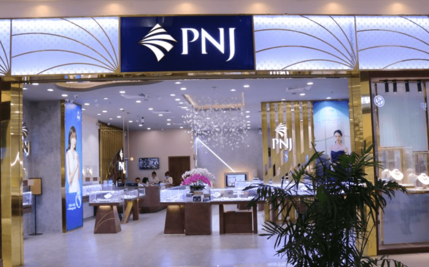 PNJ và Người Bạn Vàng chính thức ‘đường ai nấy đi’, thương hiệu kim cương từng liên quan có động thái mới