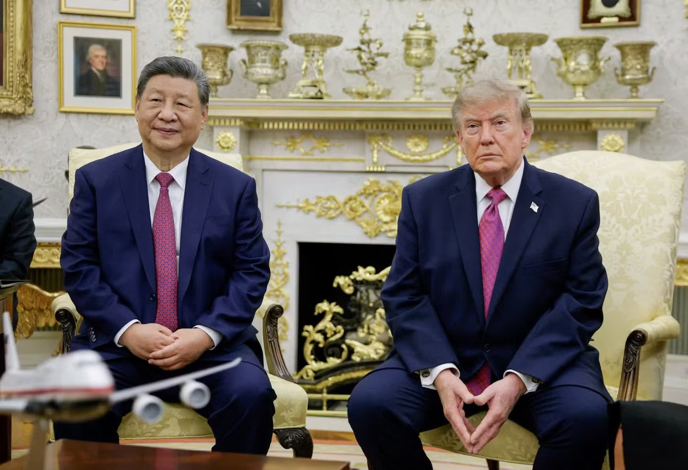 Tổng thống Mỹ Donald Trump gặp Chủ tịch Trung Quốc Tập Cận Bình tại Phòng Bầu dục ở Nhà Trắng. Ảnh: Reuters Năm điểm đáng chú ý từ cuộc gặp thượng đỉnh Mỹ - Trung - Ảnh 1.