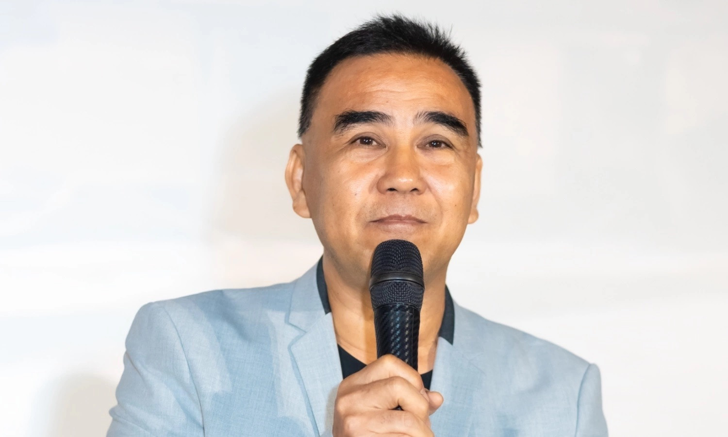 quyenlinh.jpg