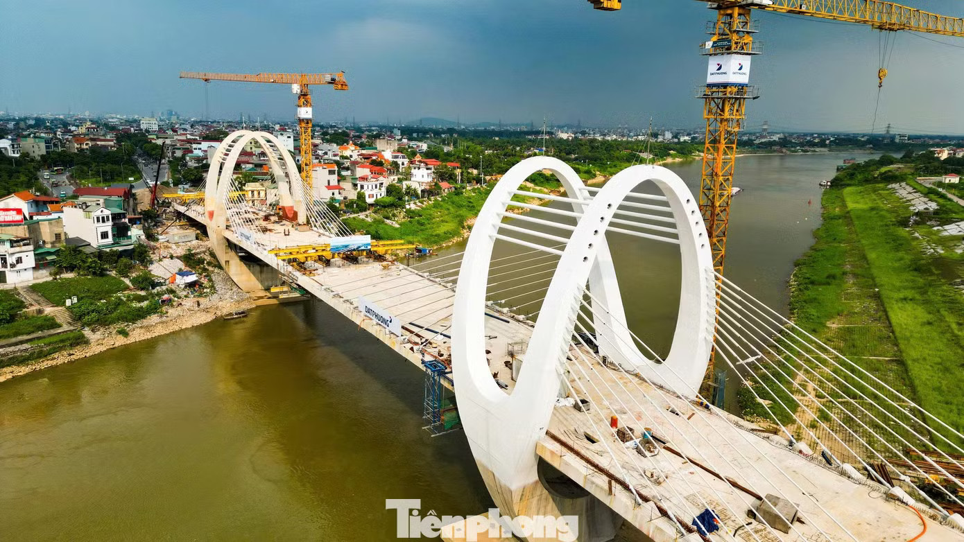 Hà Nội: Diện mạo cầu Đuống mới vừa hợp long - Ảnh 2.