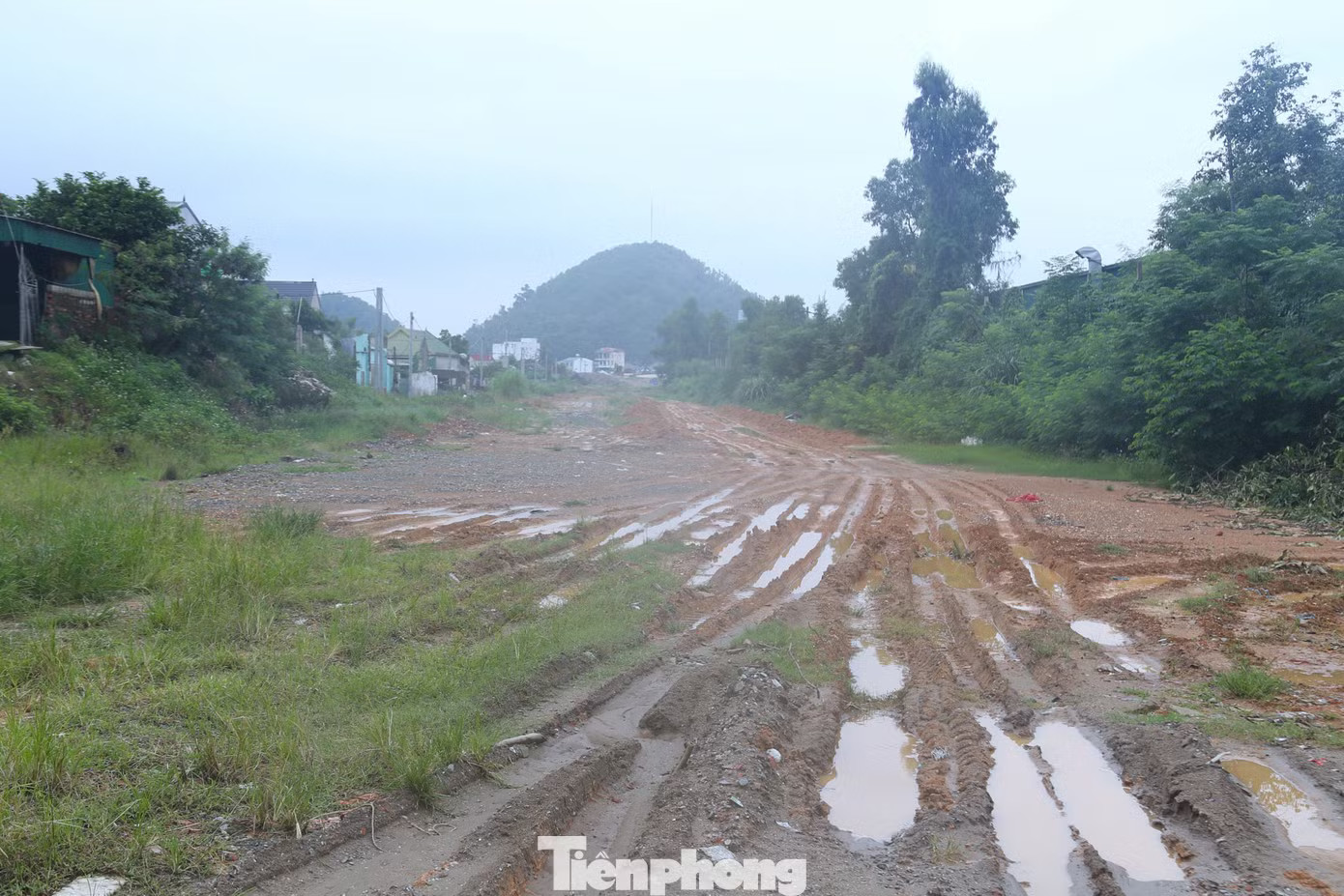 Tuyến đường chưa đầy 1km nhưng dang dở suốt 4 năm. 'Vỡ tiến độ' tuyến đường gần 1km, hơn 200 tỷ đồng - Ảnh 3.