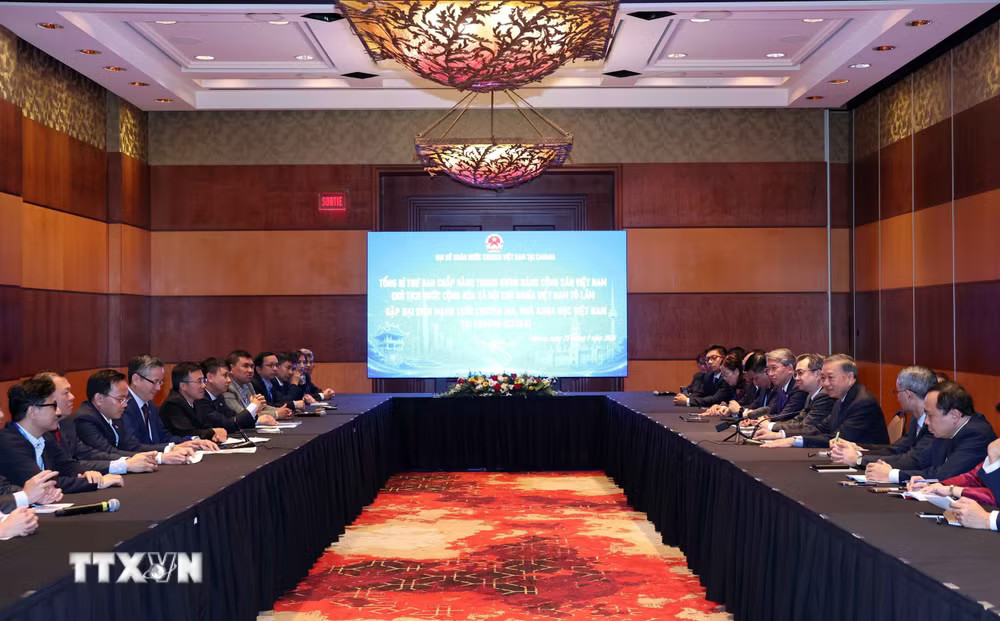 ttxvn_tong-bi-thu-chu-tich-nuoc-gap-dai-dien-mang-luoi-chuyen-gia-nha-khoa-hoc-viet-nam-tai-canada-9050325-8.jpg.avif