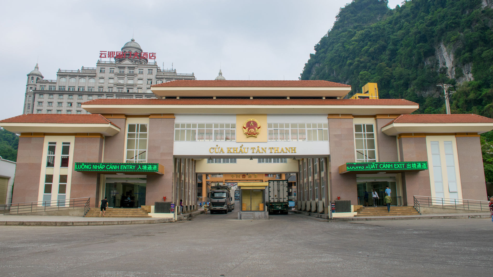 cua khau02