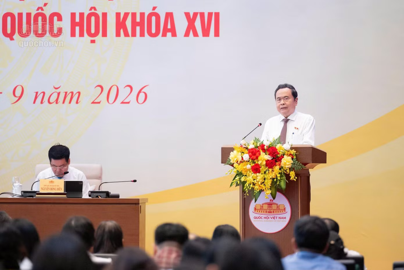 Chủ tịch Quốc hội: Không để gỡ một điểm nghẽn ở luật này lại tạo thêm một điểm nghẽn ở luật khác - Ảnh 3.