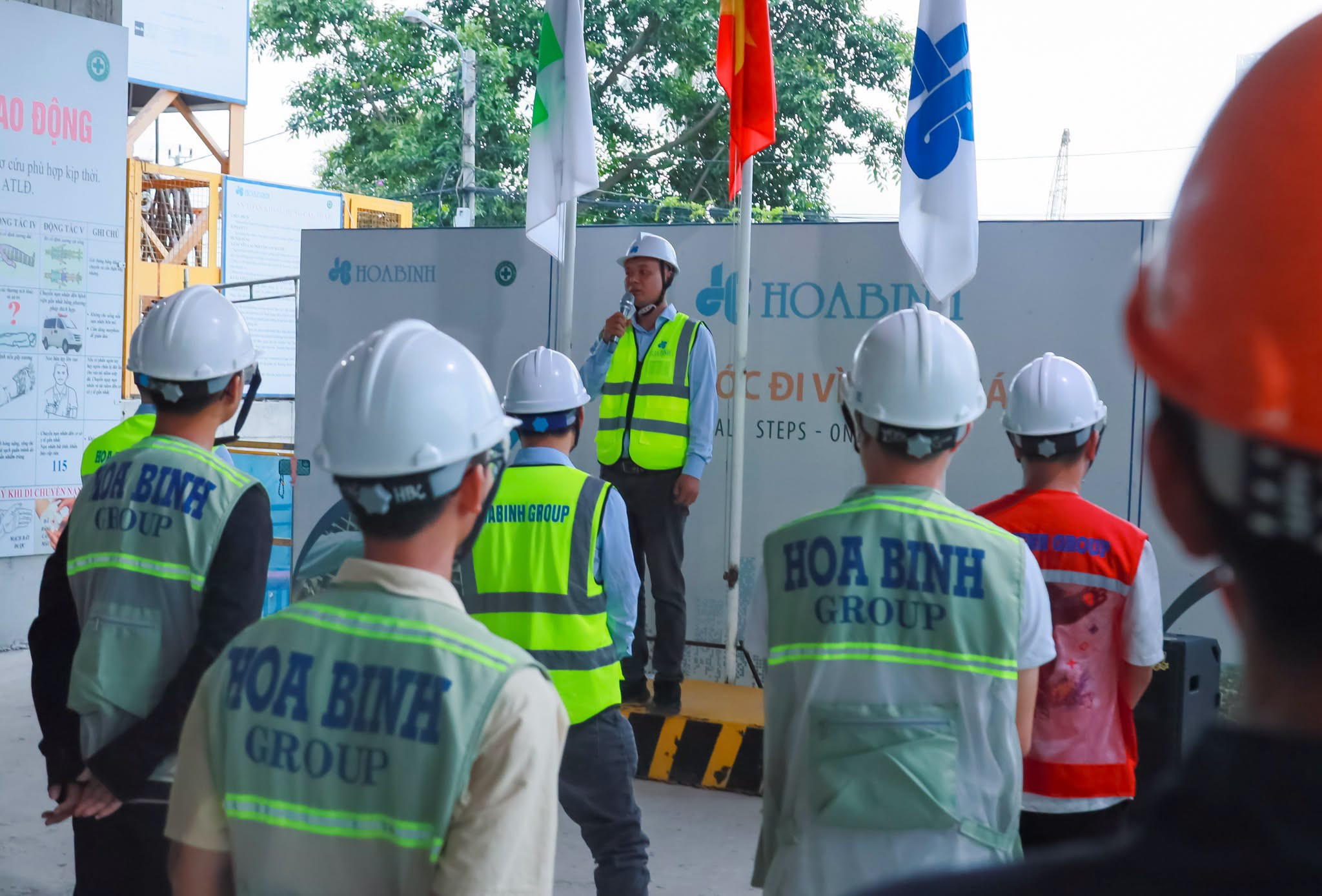 Giám đốc nhân sự Hòa Bình (HBC): Cạnh tranh ngành xây dựng, lương không phải thước đo duy nhất