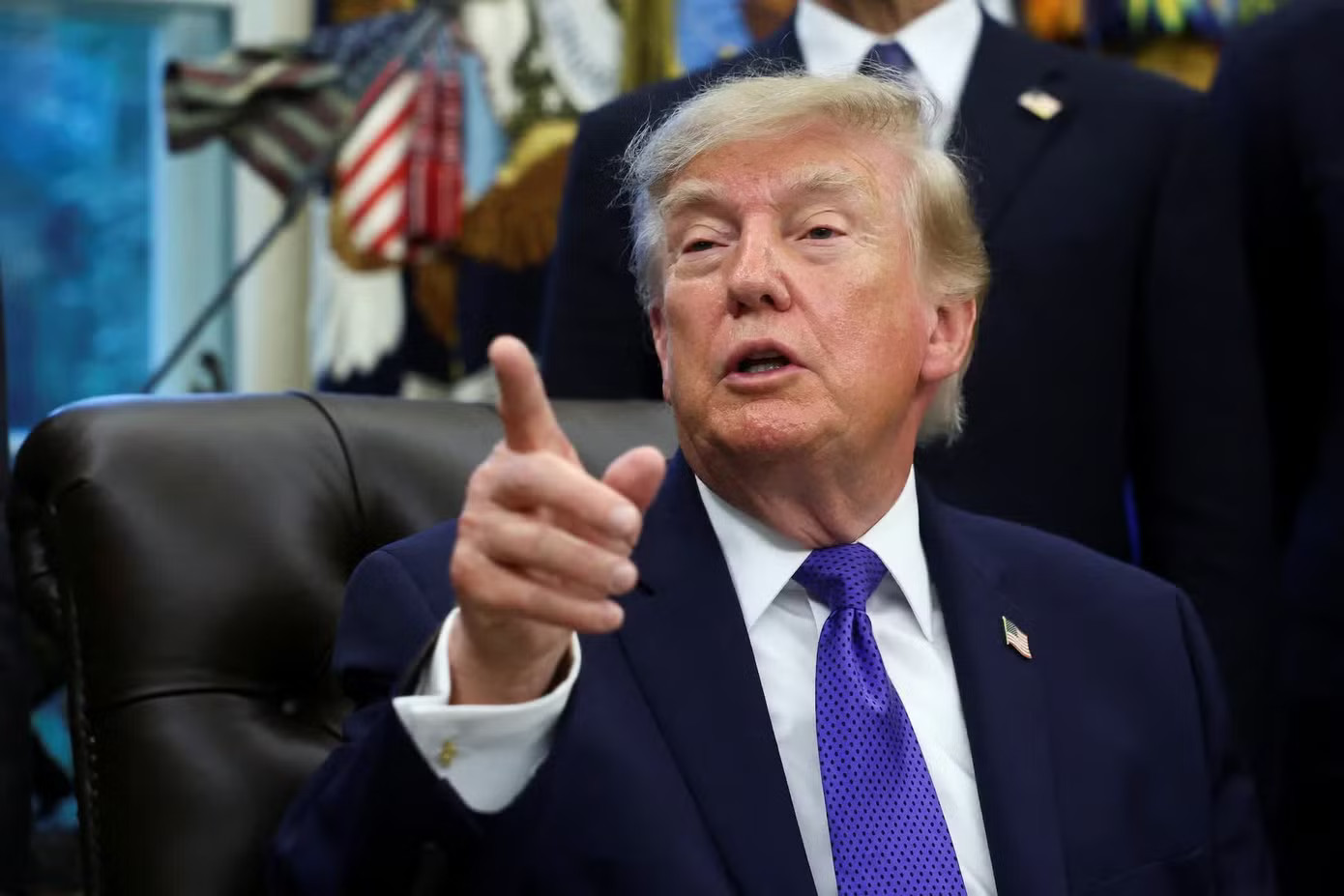 Tổng thống Trump bác thông tin nới lỏng trừng phạt với Iran để đổi lấy nhượng bộ về hạt nhân - Ảnh 1.