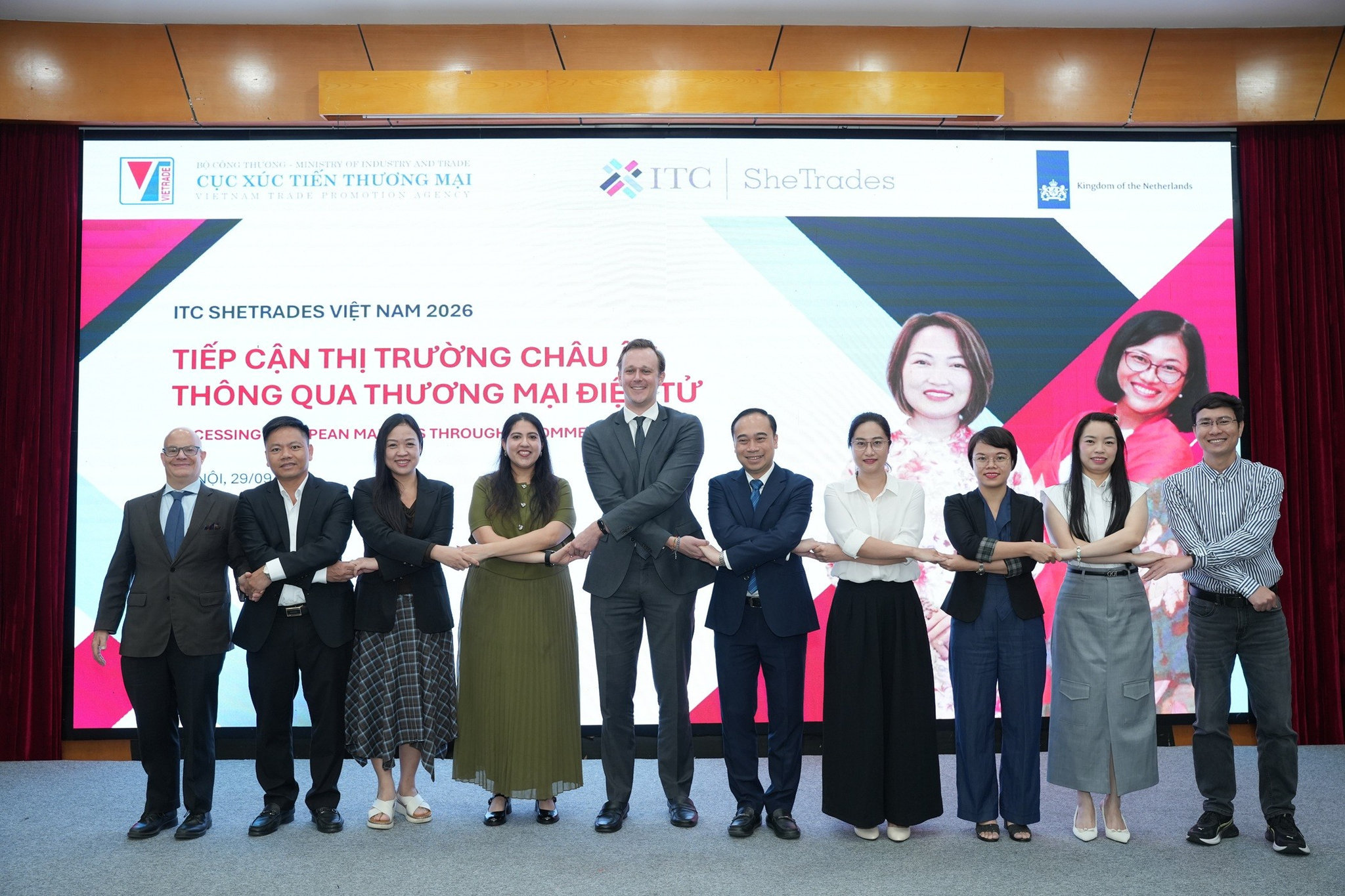 đại biểu dự xt