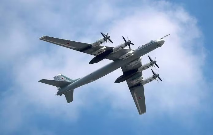 Máy bay ném bom chiến lược Tu-95 rơi ở vùng Viễn Đông Nga - Ảnh 1.