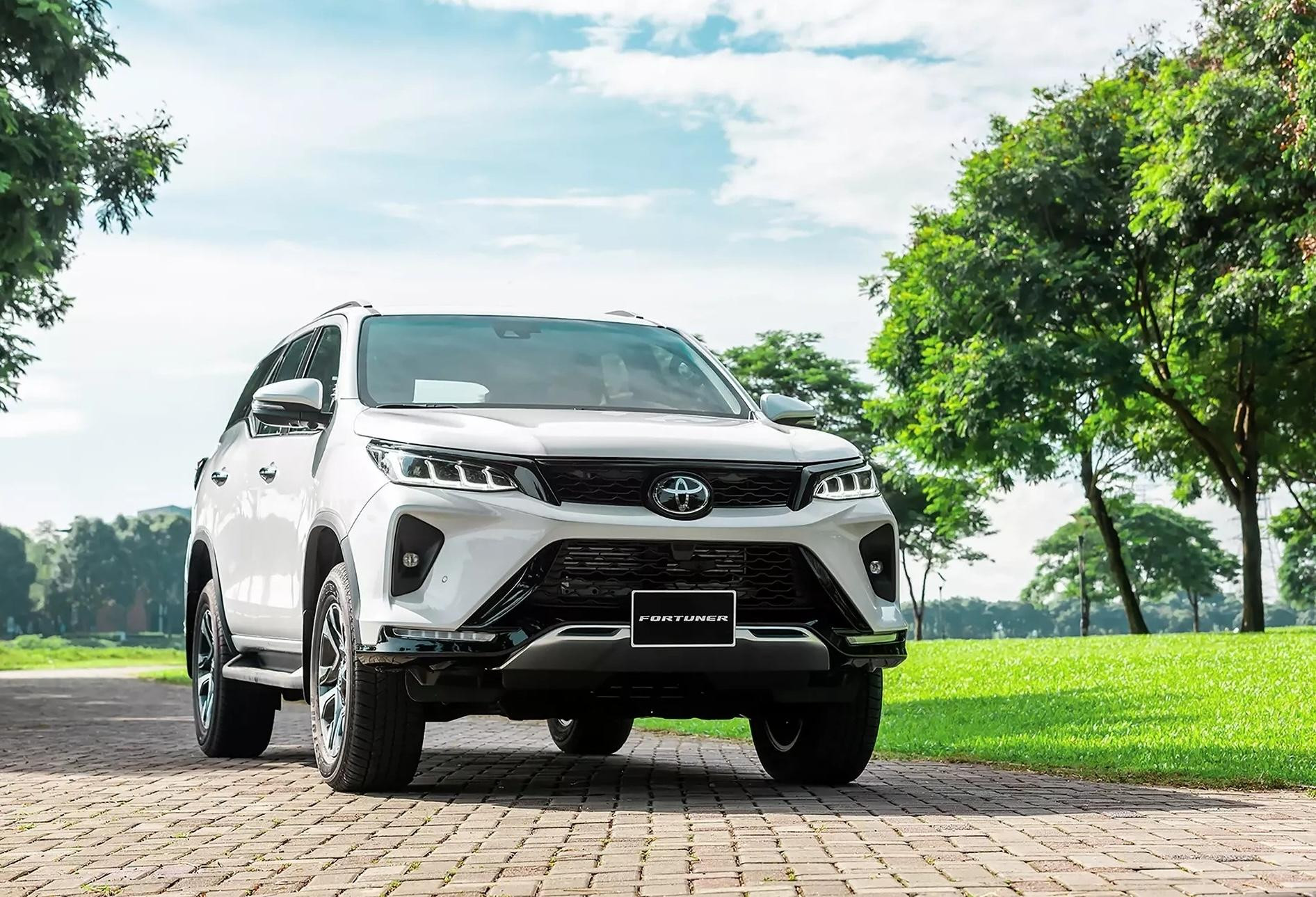 fortuner-3_1790760033.jpg